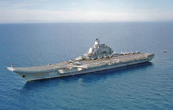 Tàu sân bay động cơ thông thường Kuznetsov của Hải quân Nga - tàu chị em với tàu Liêu Ninh.